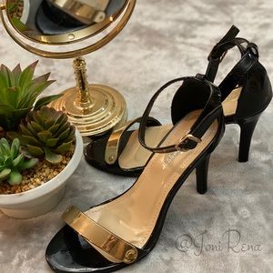 🔥 Black & Gold Patent Leather Pumps! Size 7 🔥